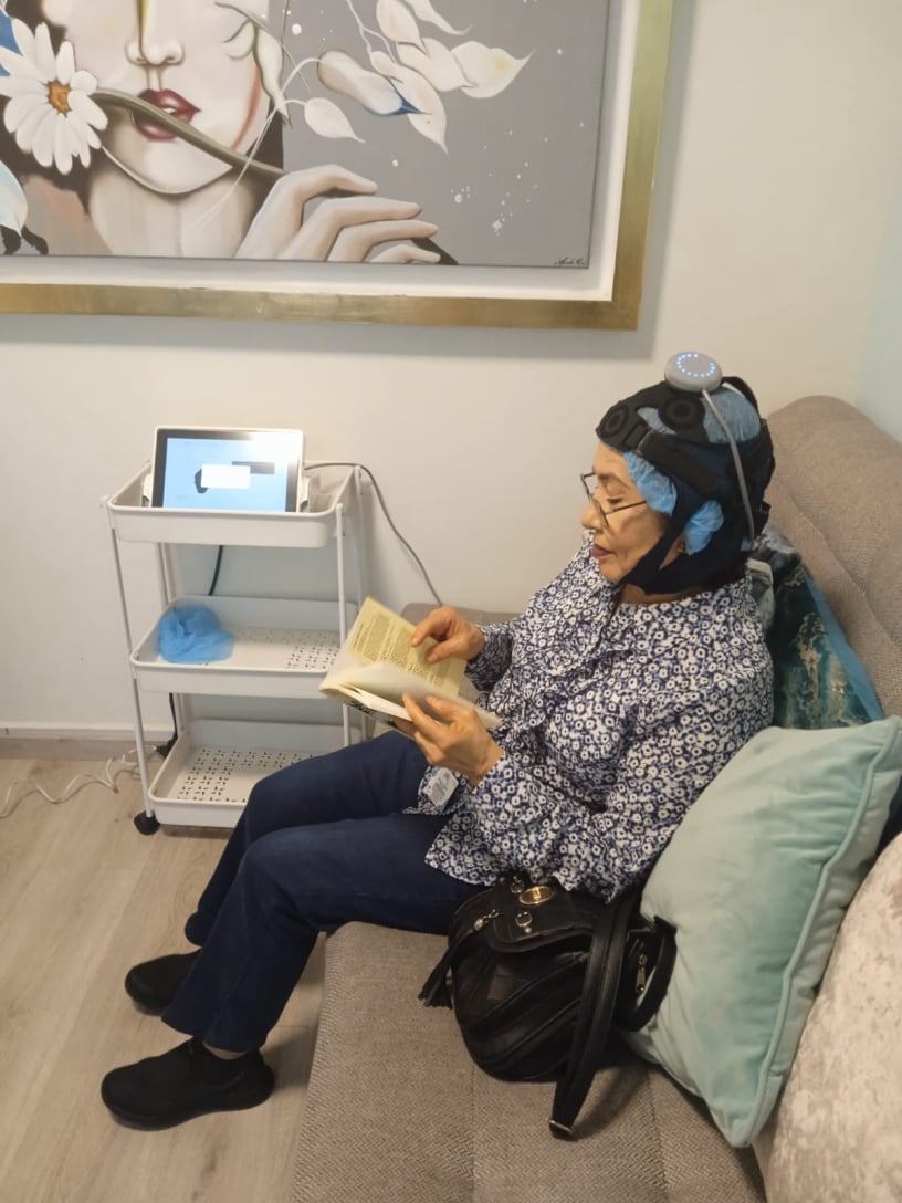 Terapia Estimulación Magnético Transcraneal mientras lees